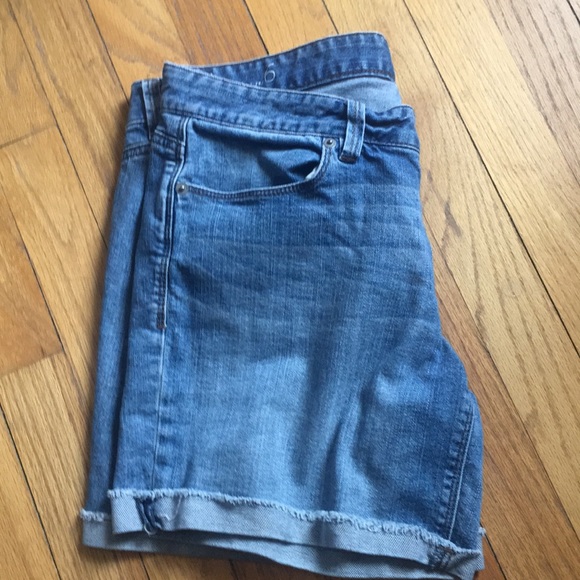 Loft Jean Shorts - Picture 4 of 4